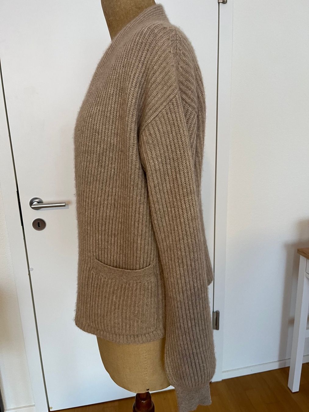 FTC Giacche: FTC Cashmere Strickjacke 100% Cashmere – Usato da Luzern venduto da Aleoschli 4