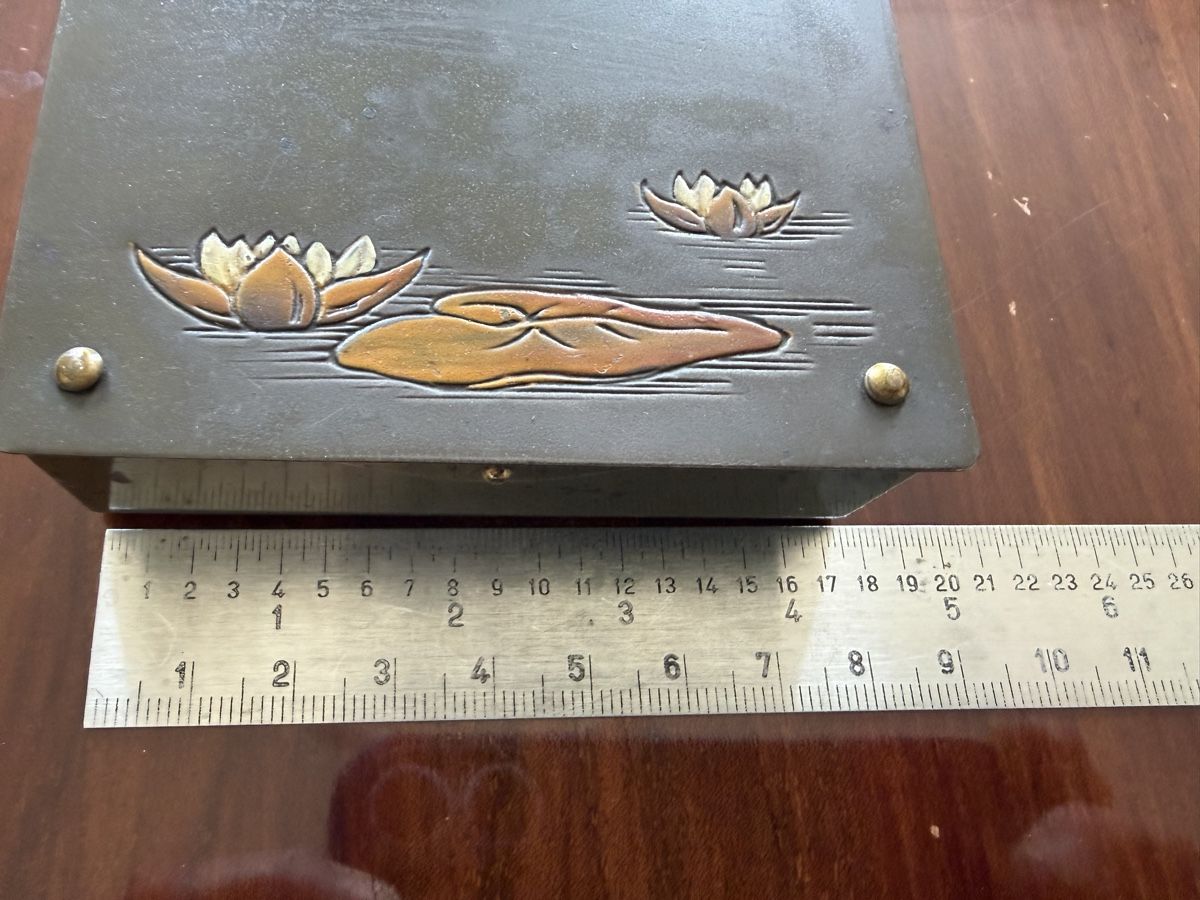Contenitori & Simili: Schöne Jugendstil Metalldose mit Seerosen – Usato da Zürich venduto da mimikiki100 8