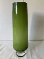 Olivgrüne Vase, Glasvase, Dekoration für den Frühling!