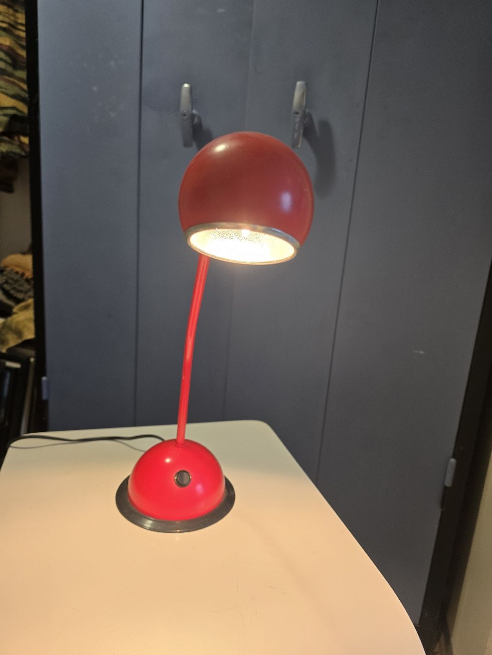Lampen: 80er Jahre Tischlampe – Gebraucht aus Biel/Bienne von alexriveros2