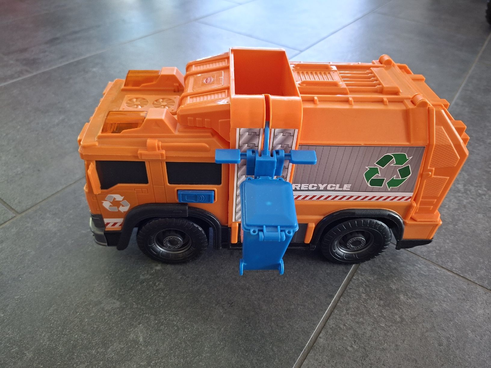 Dickie Toys Giocattoli: 3er Set Spielfahrzeuge – Usato da Biezwil venduto da Haberli01 3