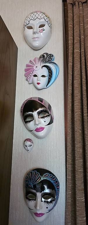 Maschere: Lot de 5 masques vénitiens – Usato da Versoix venduto da Leana8 1