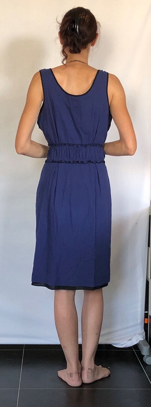Kleider: Robe sans manches bleu marine cintrée Bruuns Bazaar – Neu (gemäss Beschreibung) aus Coppet von Vanessamode 6