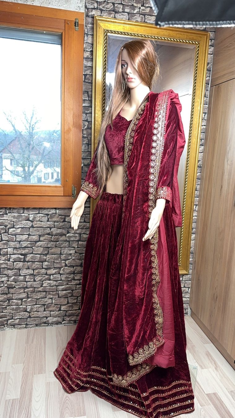 Vestiti: Velvet Dream' Lehenga – Nuovo e nell'imballaggio originale da Murgenthal venduto da mah_vy9v 1