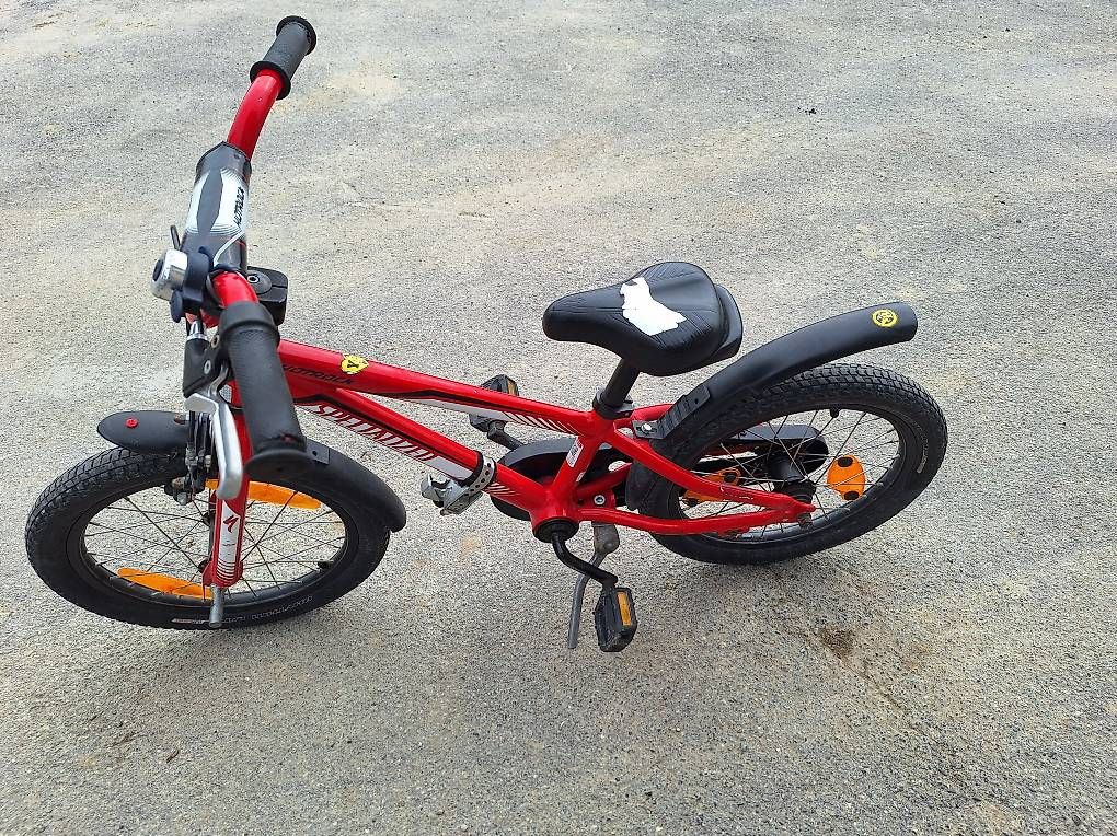 Specialized Biciclette: Kindervelo specialized hotrock – Usato da Stettlen venduto da Lole11
