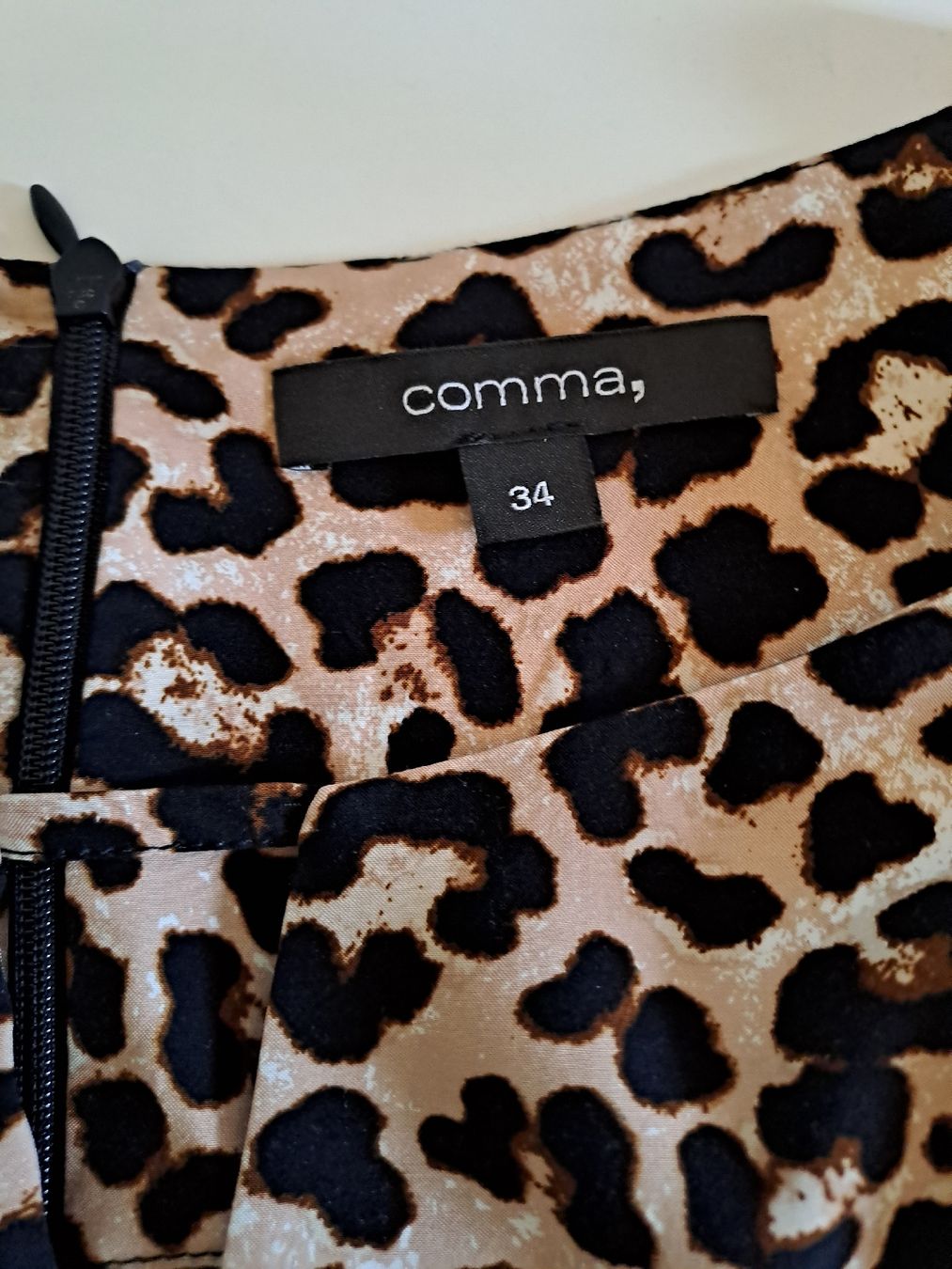Comma Vestiti: Kleid Comma Leo Print Grösse 34 neuwertig – Nuovo (secondo la descrizione) da Basel venduto da Sevenaa 3