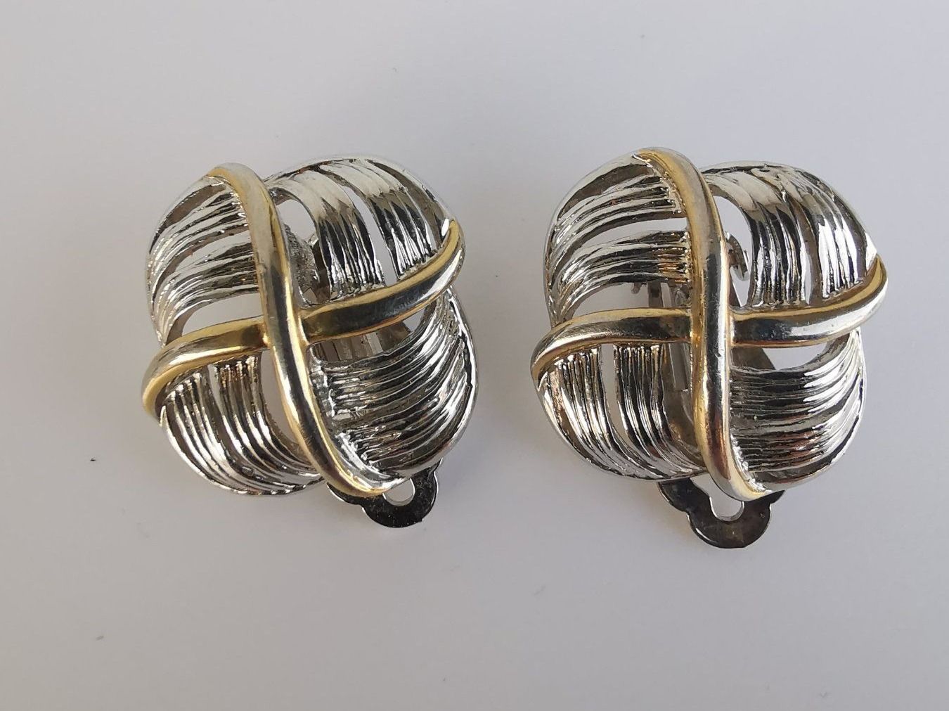 Boucles d'oreille: Boucles d'oreille clip/ Ohrringe Clip/ Orecchini – D'occasion à Fribourg par SD1910 1