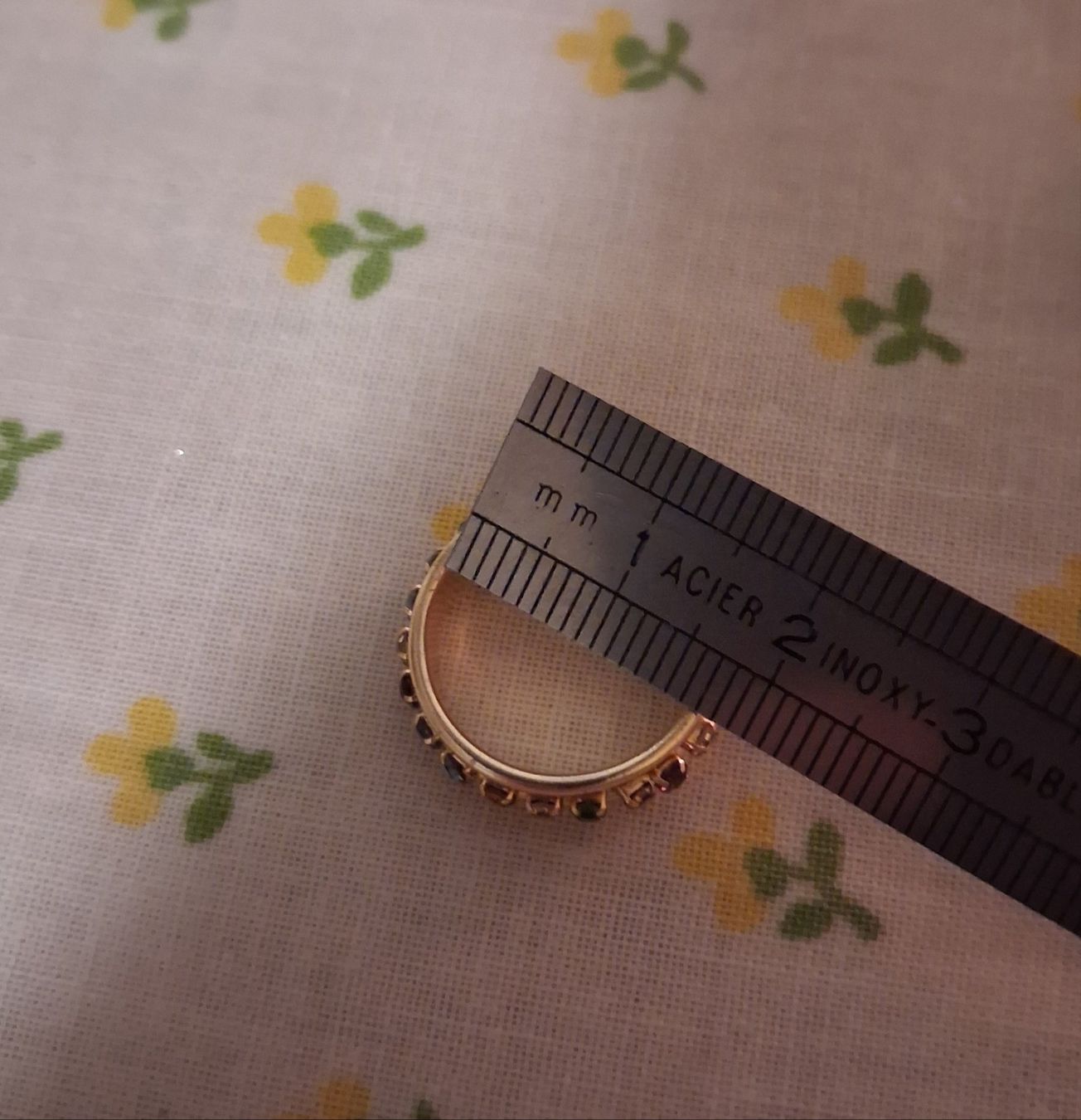 Anelli: 2 bunte Ringe, Modeschmuck, Goldfarben, NEU! – Nuovo e nell'imballaggio originale da Wald ZH venduto da e8e 7