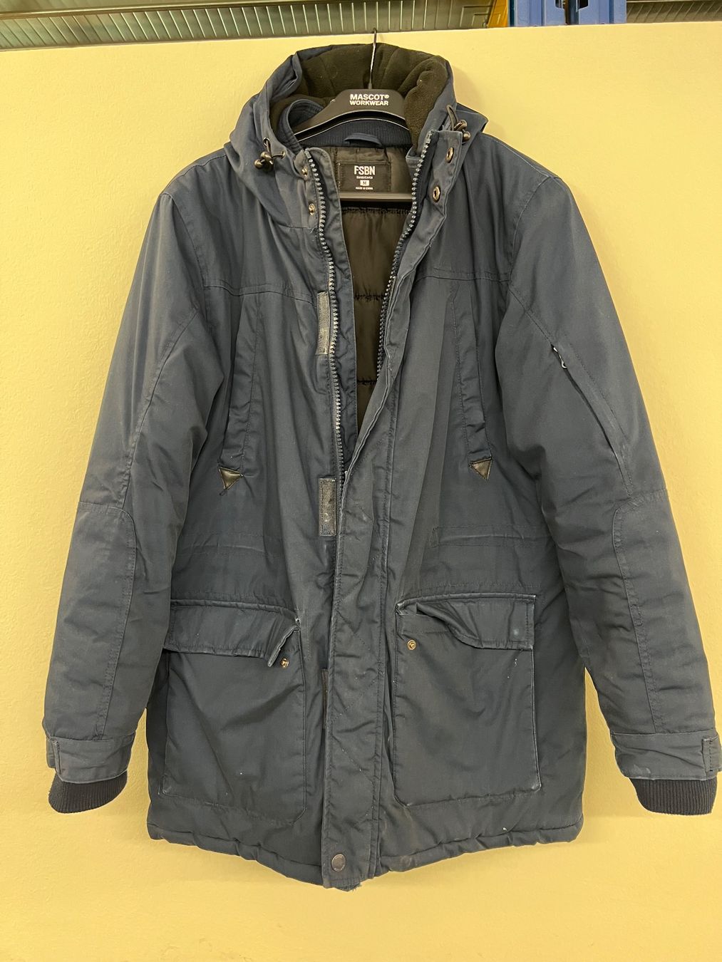 H&M Giacche: Winterjacke Grösse M – Usato da Zürich venduto da pamleano 3