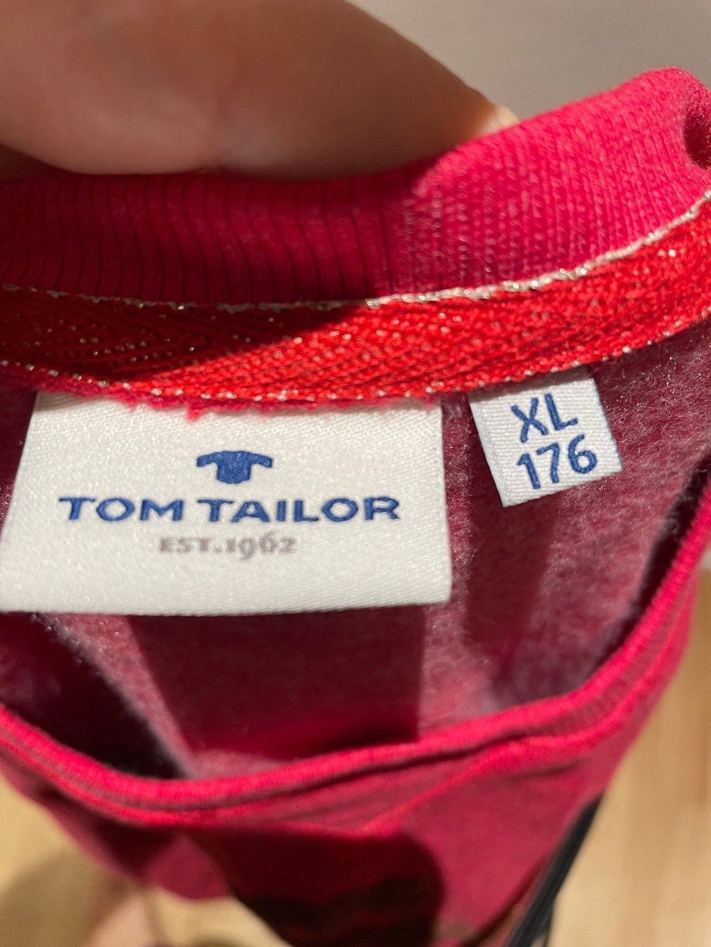 Tom Tailor Pullover & Sweatshirts: NEU! Sweatshirt Tom Tailor Gr.176 – Neu und originalverpackt aus Felben-Wellhausen von begean 1