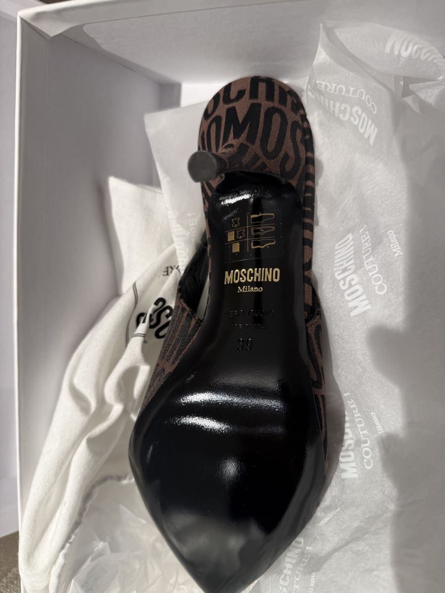 Moschino Damenschuhe: Moschino Pumps – Neu und originalverpackt aus Oberentfelden von mir_6dfk 1