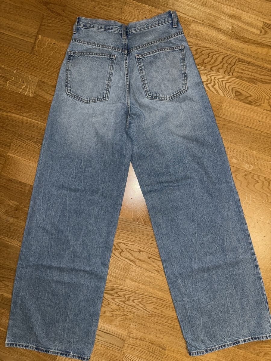 Zara Jeans: Jeans Zara – Neu (gemäss Beschreibung) aus Zürich von sabrina.gonc 2