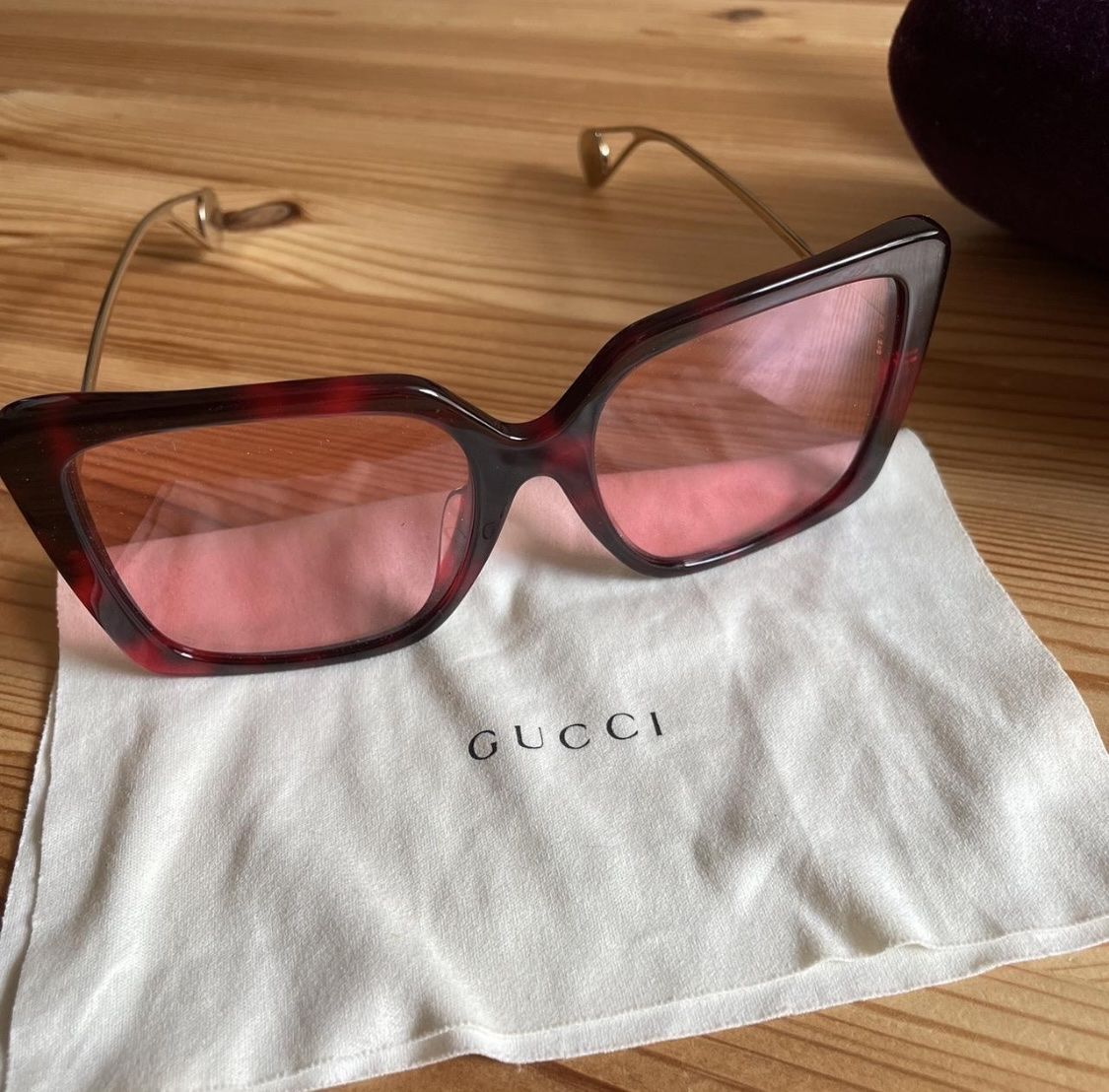 Gucci Occhiali & Lenti: Gucci Sunglasses - Red Tortoise Shell - Like New! – Nuovo (secondo la descrizione) da Chur venduto da Abbybaumgartner