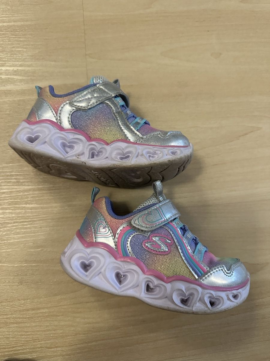 Skechers Schuhe für Mädchen: Skechers Heart Lights Mädchen Gr. 23 – Neu (gemäss Beschreibung) aus Rotkreuz von Bikiii87 2