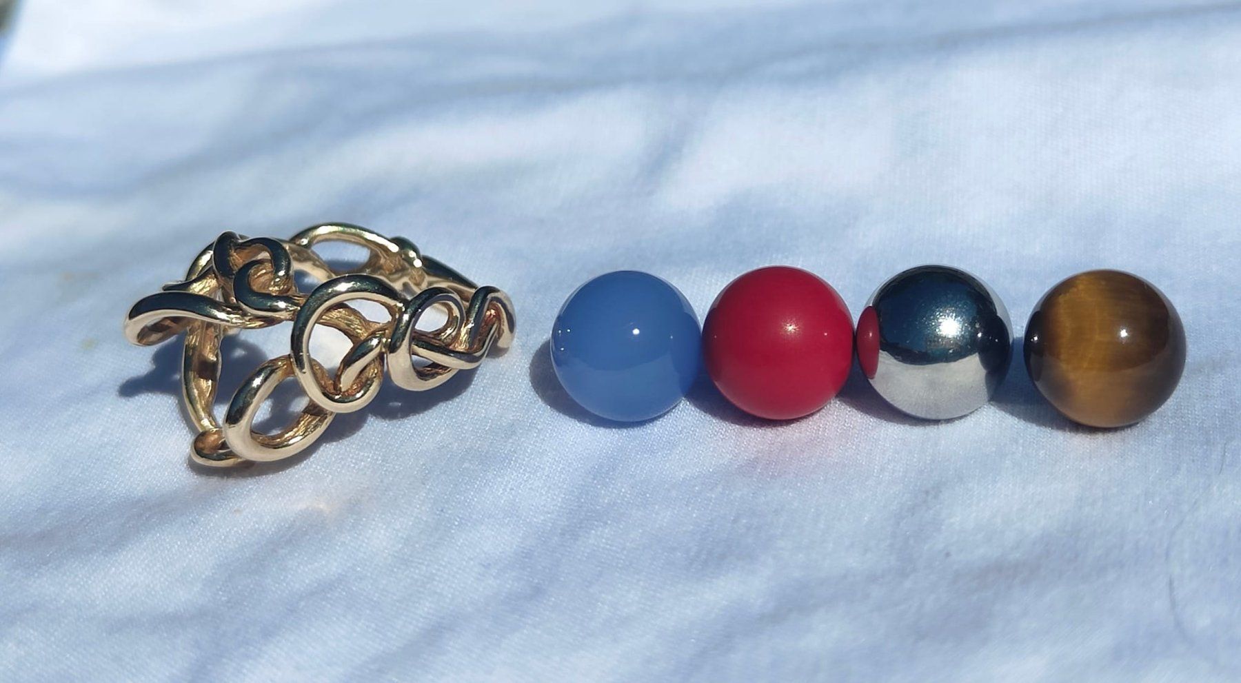 Livres: Bague Gilbert Albert en or jaune avec 4 billes – D'occasion à Ovronnaz par Ma-94-hey 6