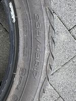 235/45R17