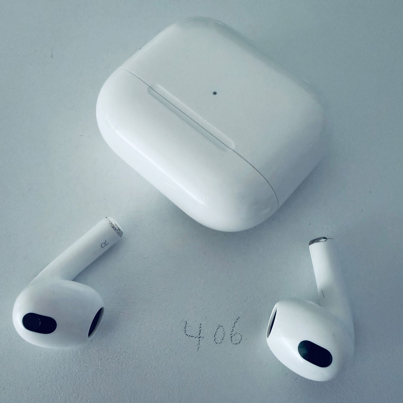 Apple Cuffie: Original Apple AirPods 3 Gen. Kopfhörer mit MagSafe Case – Usato da Basel venduto da MY.AIRPODS.SHOP 4