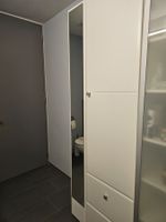 Badezimmerschrank mit Spiegel