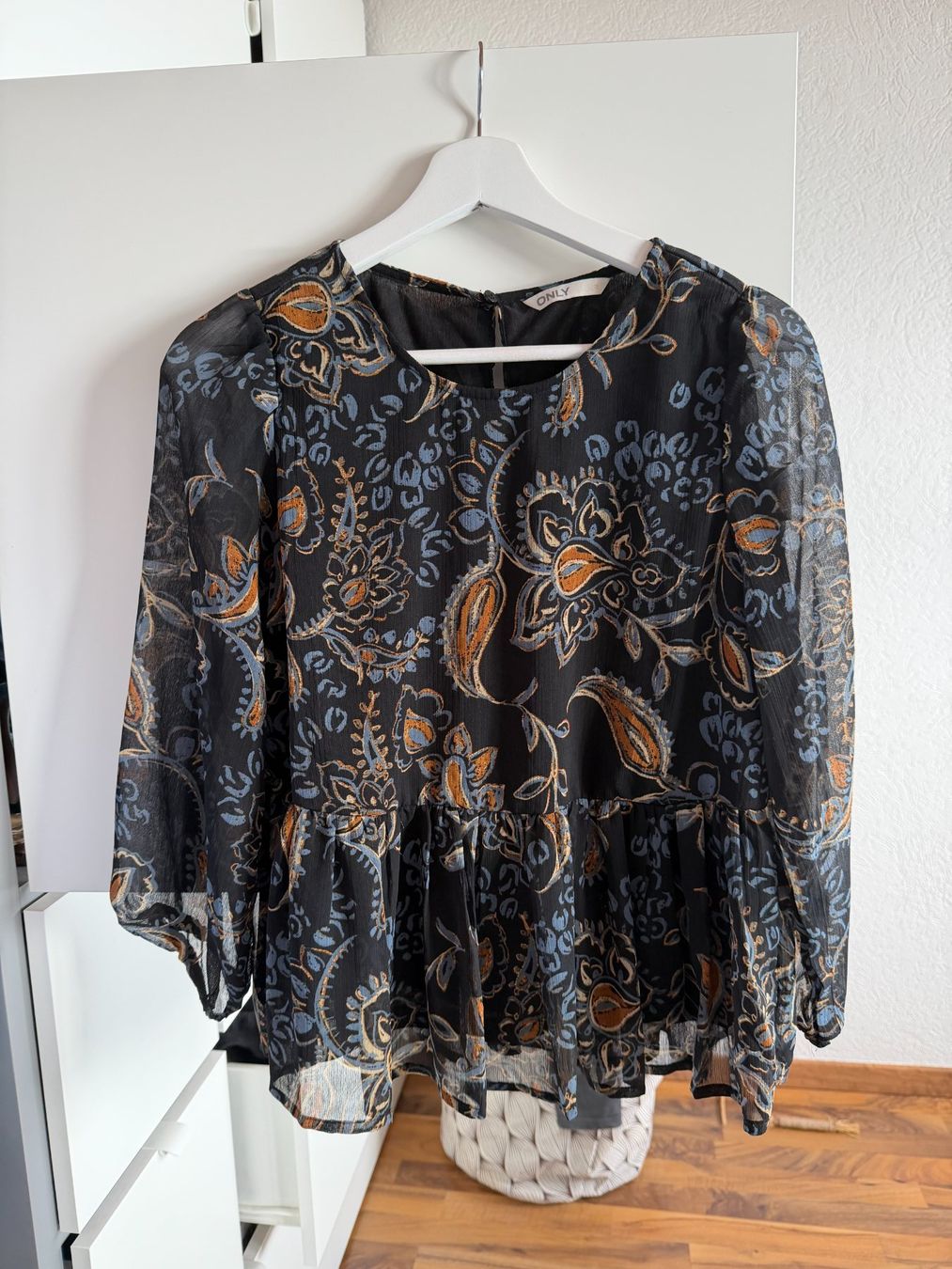 Only Camicette: Chemise Only – Usato da Grandvaux venduto da b_lucia_s