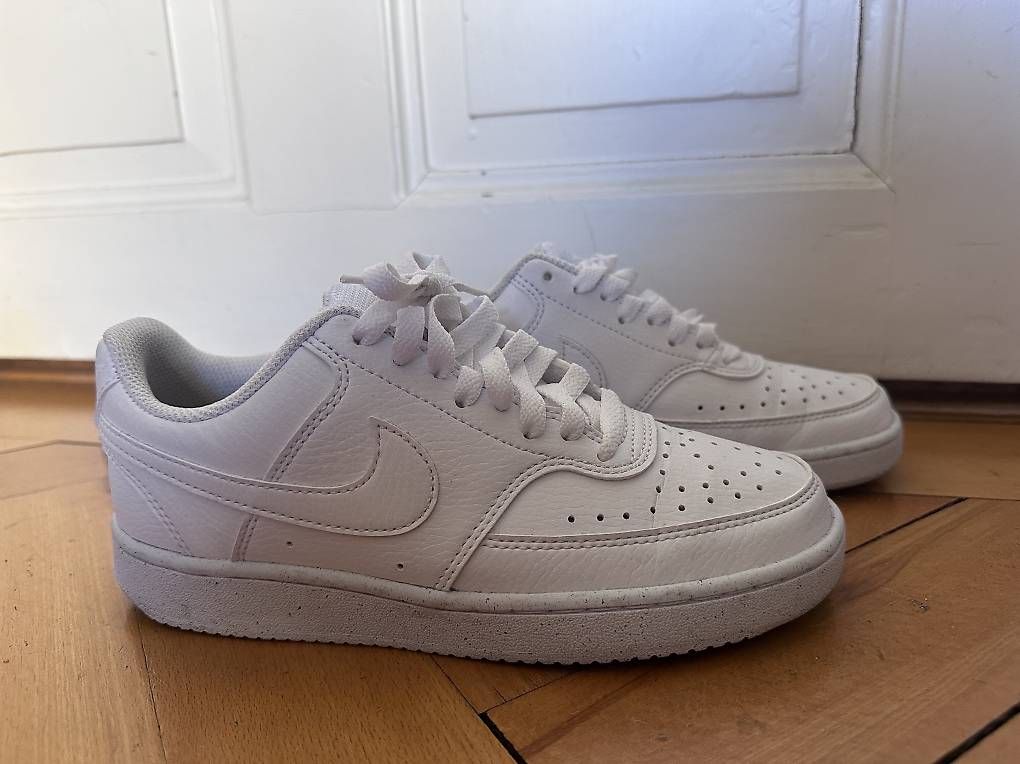Scarpe da uomo: Nike Classic White Sneakers  – Nuovo e nell'imballaggio originale da Zürich venduto da pri_9xqj