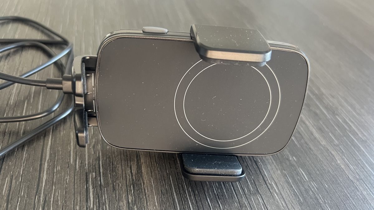Halterungen: Handyhalterung mit Ladefunktion  🚗💨 – Gebraucht aus Rothrist von Digibobi