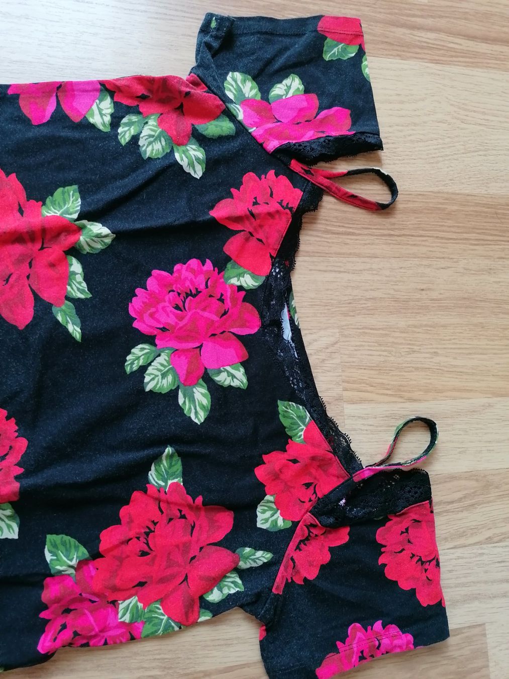 T-Shirts: T-shirt, top, haut, pull – Gebraucht aus Montcherand von petiteoune75 2
