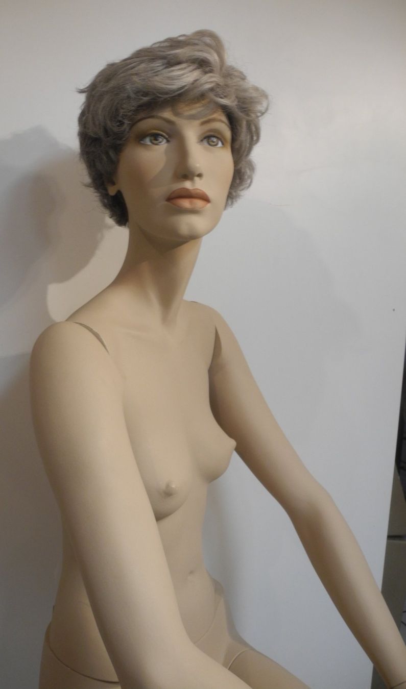 Sonstige Dekorationen & Accessoires: Schaufensterpuppe / Mannequin antik "Casandra" – Gebraucht aus Kottwil von Crazyrolf 7