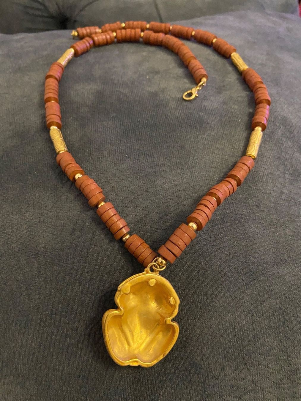 Ketten: Collier – Gebraucht aus Montreux von Perledor 4