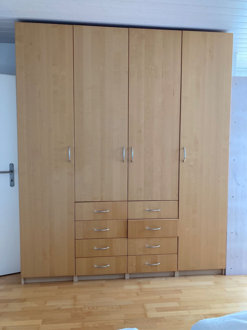 Armadi: Kleiderschrank – Usato da Laufen venduto da Fesanist