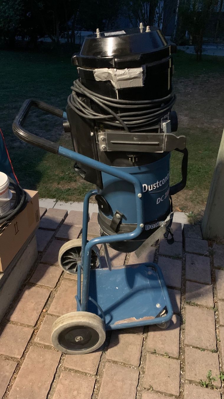 Aspirateurs & Accessoires: Dustcontrol DC 2900 c – D'occasion à Volketswil par dancingsoul74 1