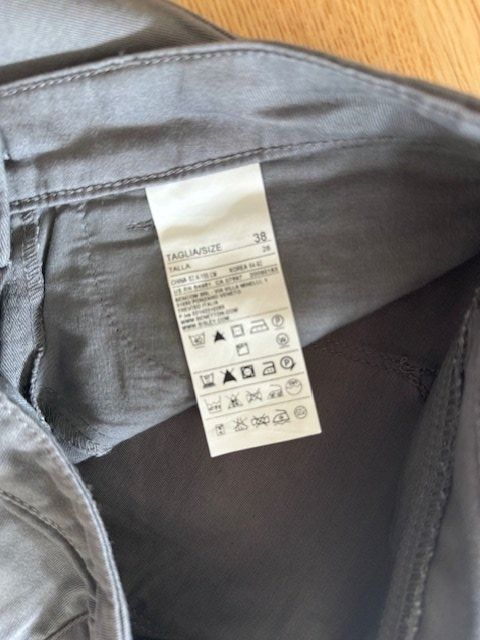 Benetton Pantaloni: Damen Hose 3/4  Benetton Gr.34 – Usato da Wabern venduto da MagdalenaWabern 4