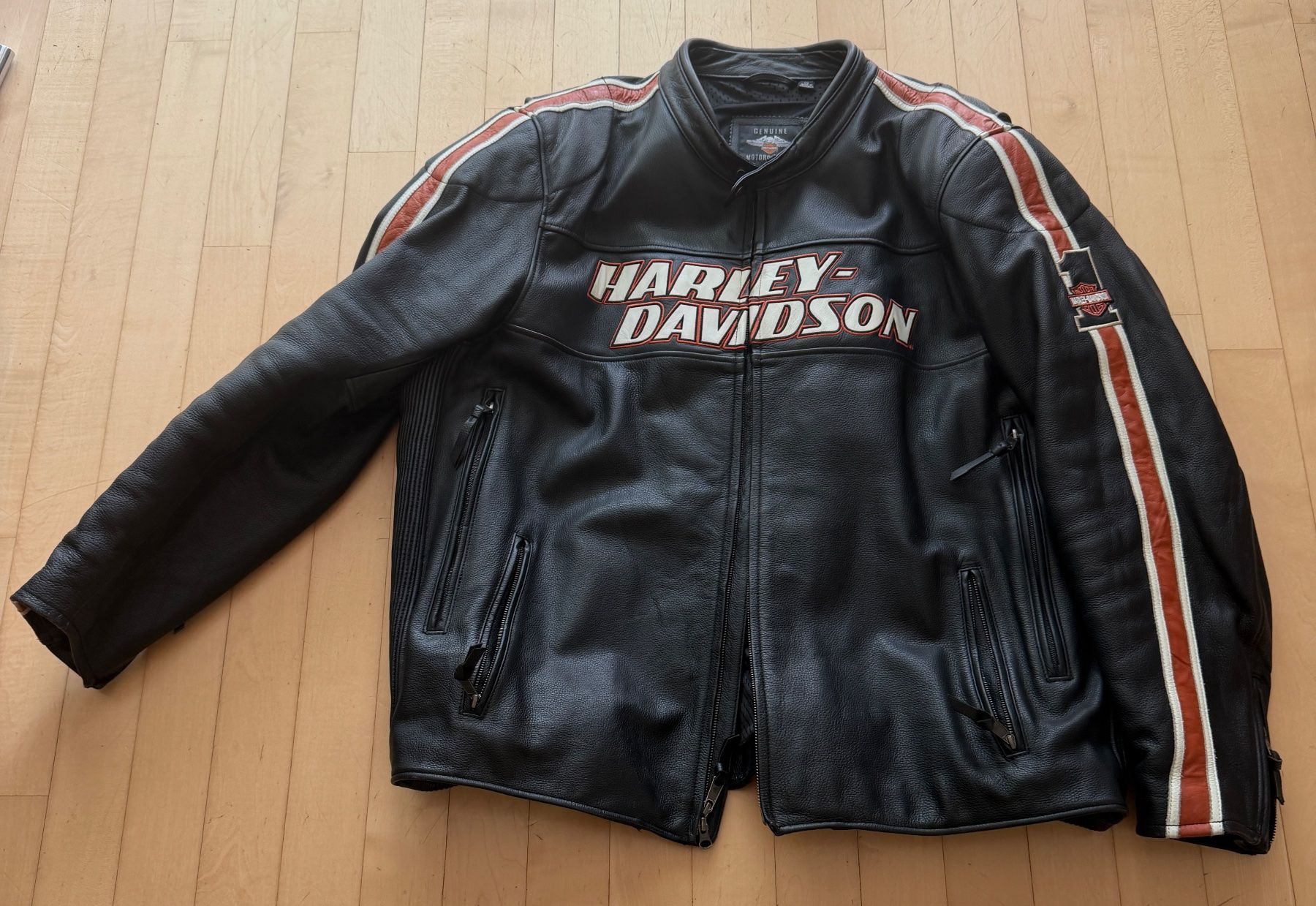 Harley-Davidson Vestes: Harley-Davidson Lederjacke, Grösse 4XL – D'occasion à Aarburg par Hbpwa