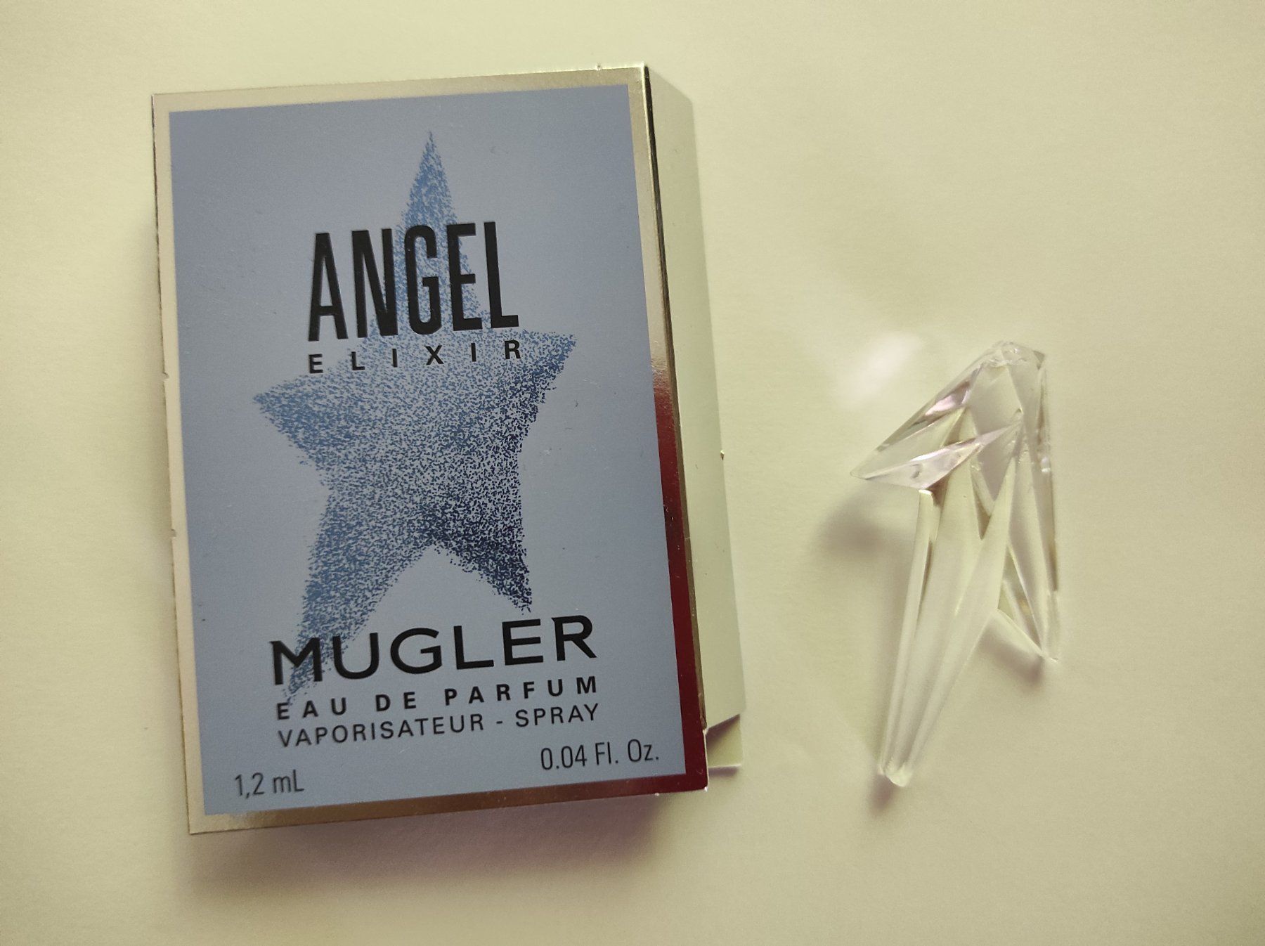 Ciondoli: Lot Mugler - échantillon+ pendentifs de cristal – Nuovo (secondo la descrizione) da Renens VD venduto da cla_7zv5 3