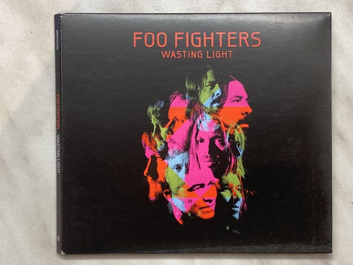 CD: Foo Fighters - Wasting Light – Nuovo (secondo la descrizione) da Aigle venduto da St_anger