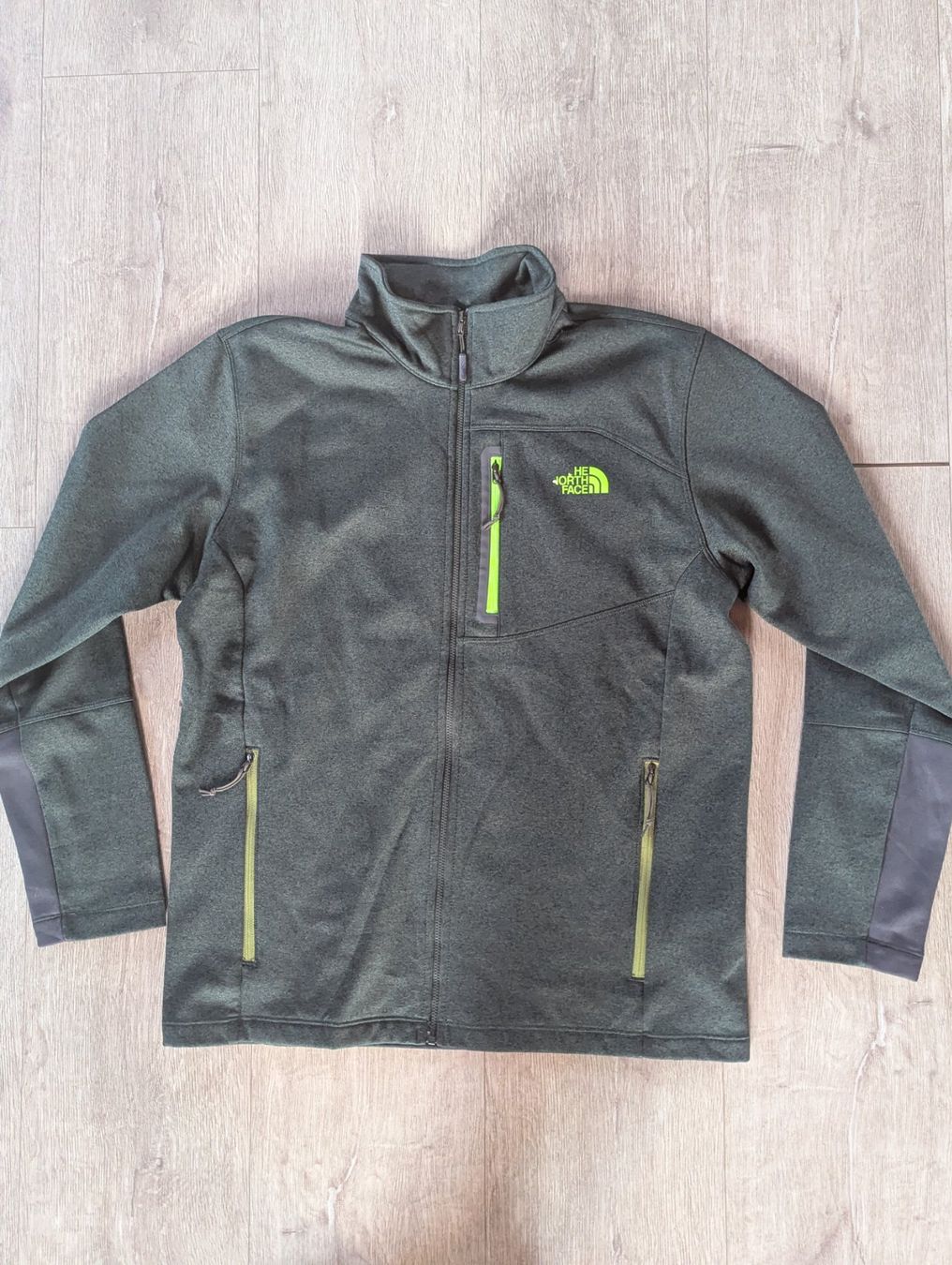 North Face Maglioni & Felpe: The North Face zipper sweatshirt – Nuovo (secondo la descrizione) da Altendorf venduto da jak_lkk8