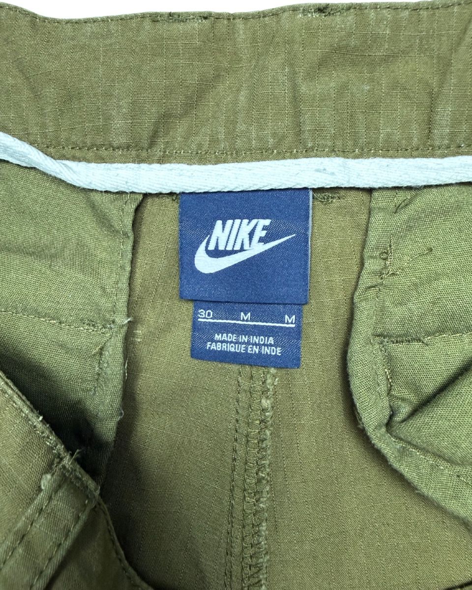 Nike Pantaloni: Short cargo Nike - 2017 - 34 – Usato da Lausanne venduto da Unehistoiredesapes 2