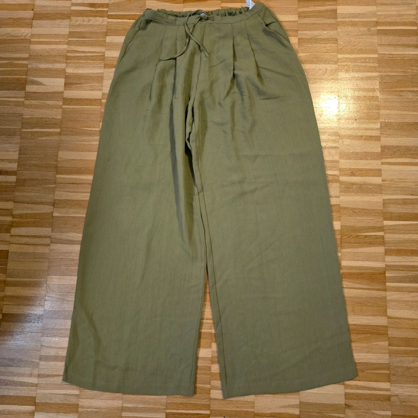 Hosen: Damen Hose, Grösse L- neu – Neu (gemäss Beschreibung) aus Basel von Galia2000