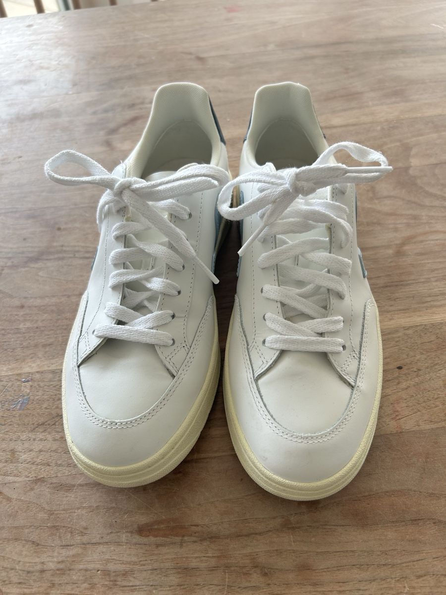 Veja Damenschuhe: Veja Sneaker – Neu (gemäss Beschreibung) aus Zürich von leo_m7wh 1