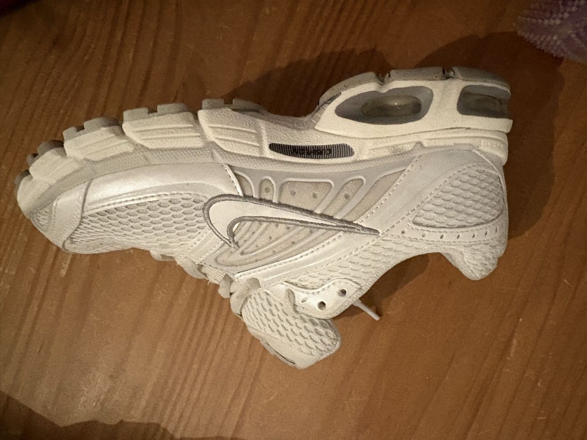 Nike Scarpe da donna: NIKE WMNS AIR MAX MOTO 2K – Usato da Winterthur venduto da D_Stoun 3