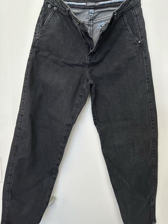 Damen Jeans Nile schwarz Grösse S+ in gutem Zustand