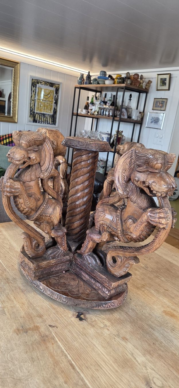 Sculture & Statue: Schnitzerei Tischsockel aus Holz – Usato da Rehetobel venduto da hobirot01 1
