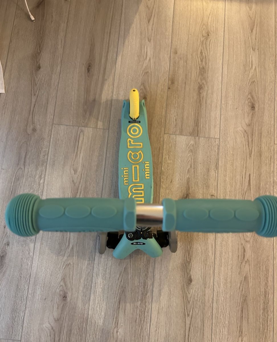 Micro Veicoli per bambini: Kinderroller Micro Mini Trotti – aqua blau – Usato da Uster venduto da dar_89bs 1