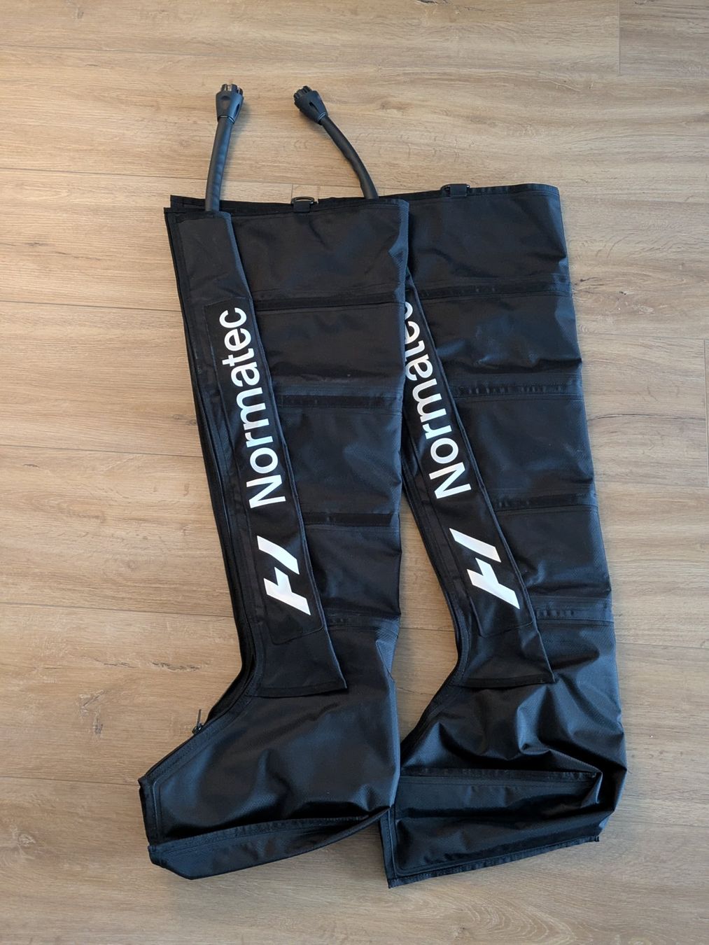 Hyperice Massagegeräte: Normatec 3.0 Leg + Hips System – Gebraucht aus Steinhausen von joe_5qvm