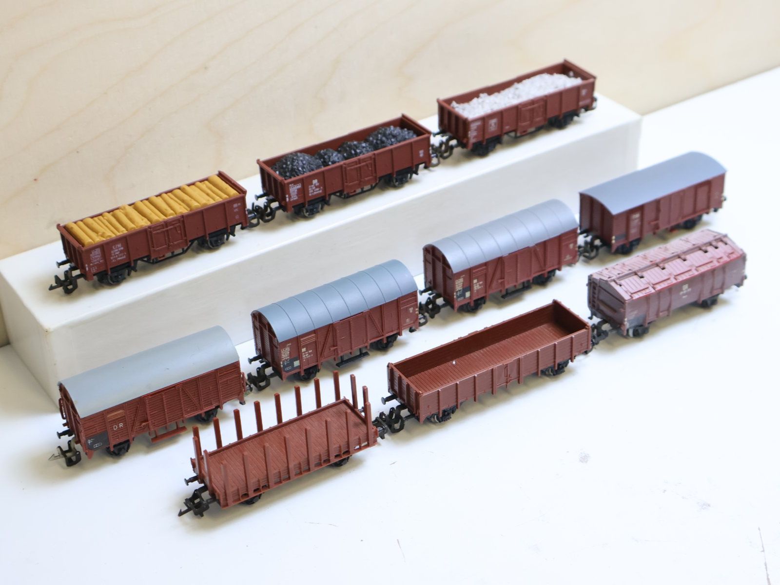 Modellini di ferrovie: Zeuke & Co 10 x DR Güterwagen Set Spur TT – Usato da Winterthur venduto da Monstera 3