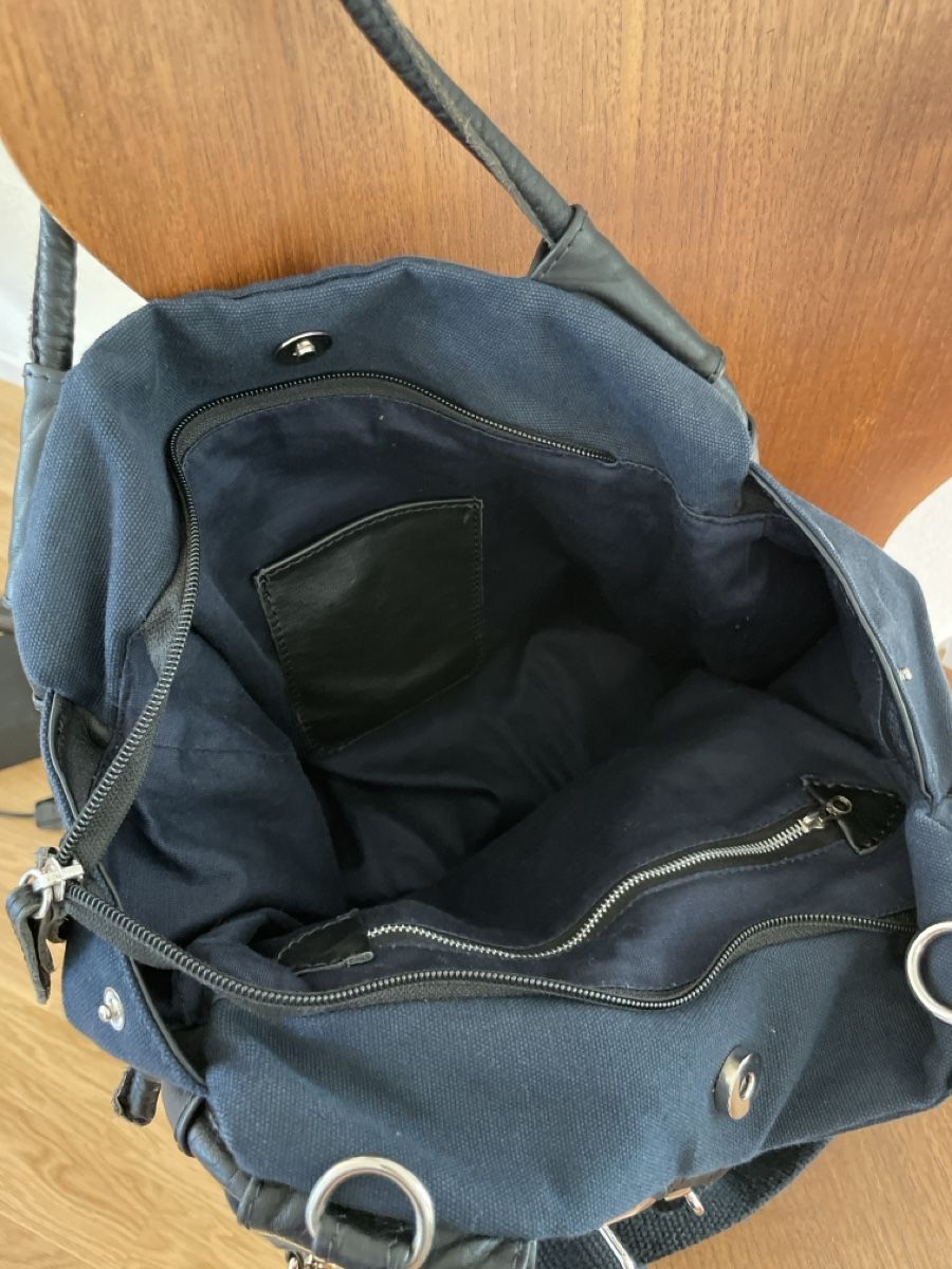 Rucksäcke: Rucksack Tasche Canvas Marke iyiami – Gebraucht aus Liebefeld von Langspielplatte 3