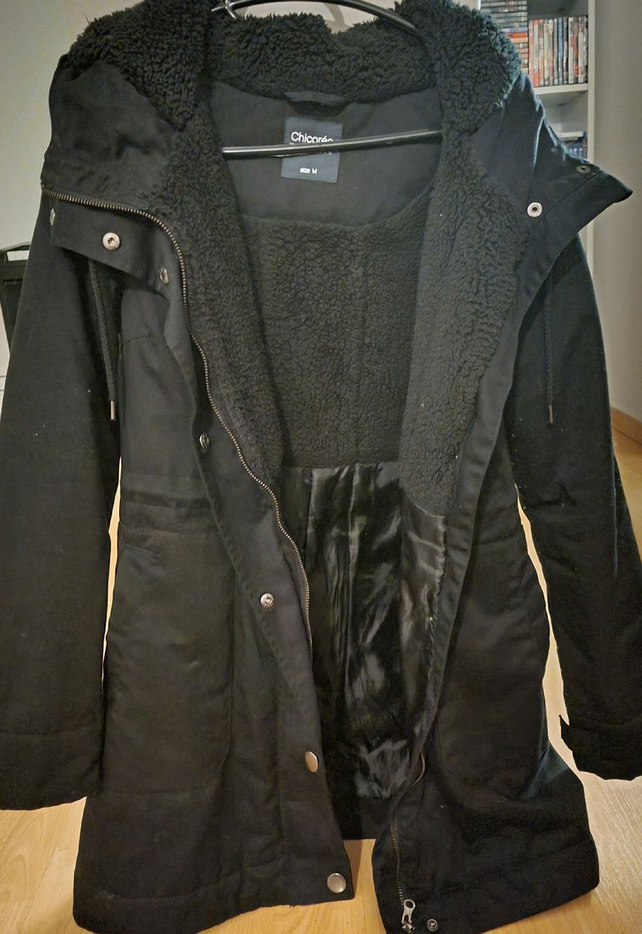 Only Cappotti: Only Damen Winterjacke Gr. M warm Teddyfutter schwarz – Usato da Langnau am Albis venduto da bro_lh5f 1