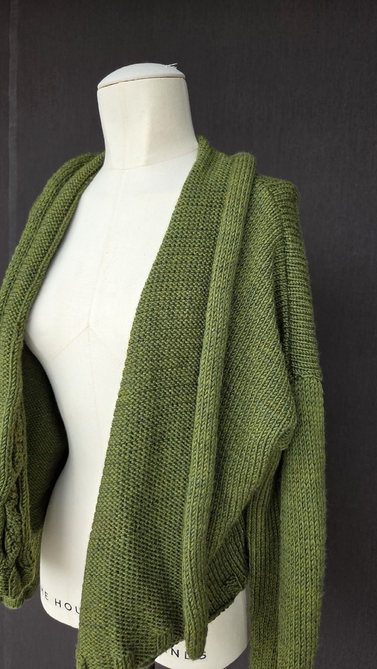 Giacche: Handgemachte Strickjacke in M – Nuovo (secondo la descrizione) da Kreuzlingen venduto da MeinKleinesAtelier 1