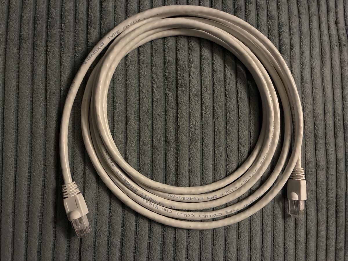 Cavi: Netzwerkkabel CAT 6a Patchkabel 3 Meter, neuwertig – Nuovo (secondo la descrizione) da Oberrüti venduto da Jomaru