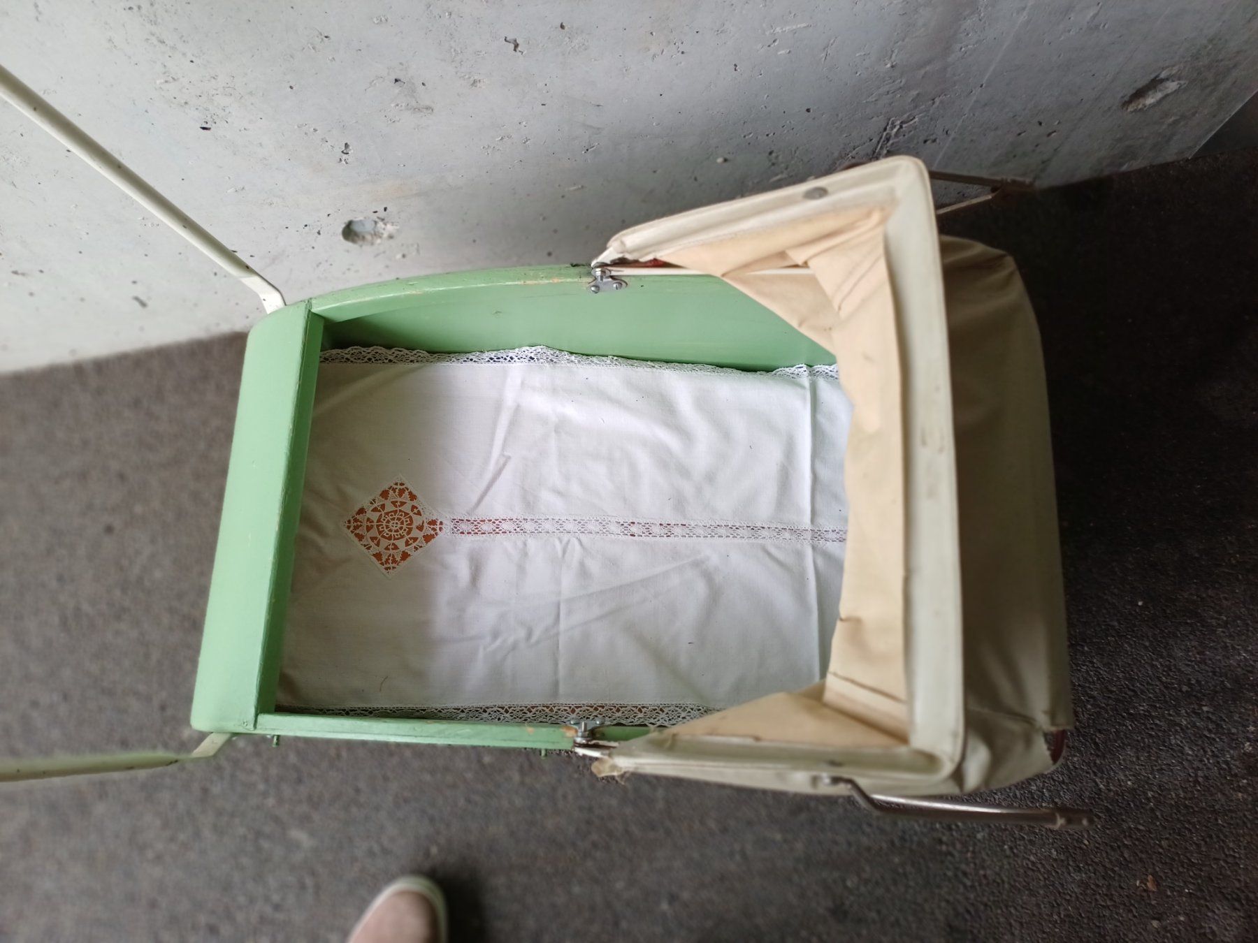 Carrozzine per bambole: Nostalgischer Kinderwagen, Vintage – Usato da Luzern venduto da Verena19510 2