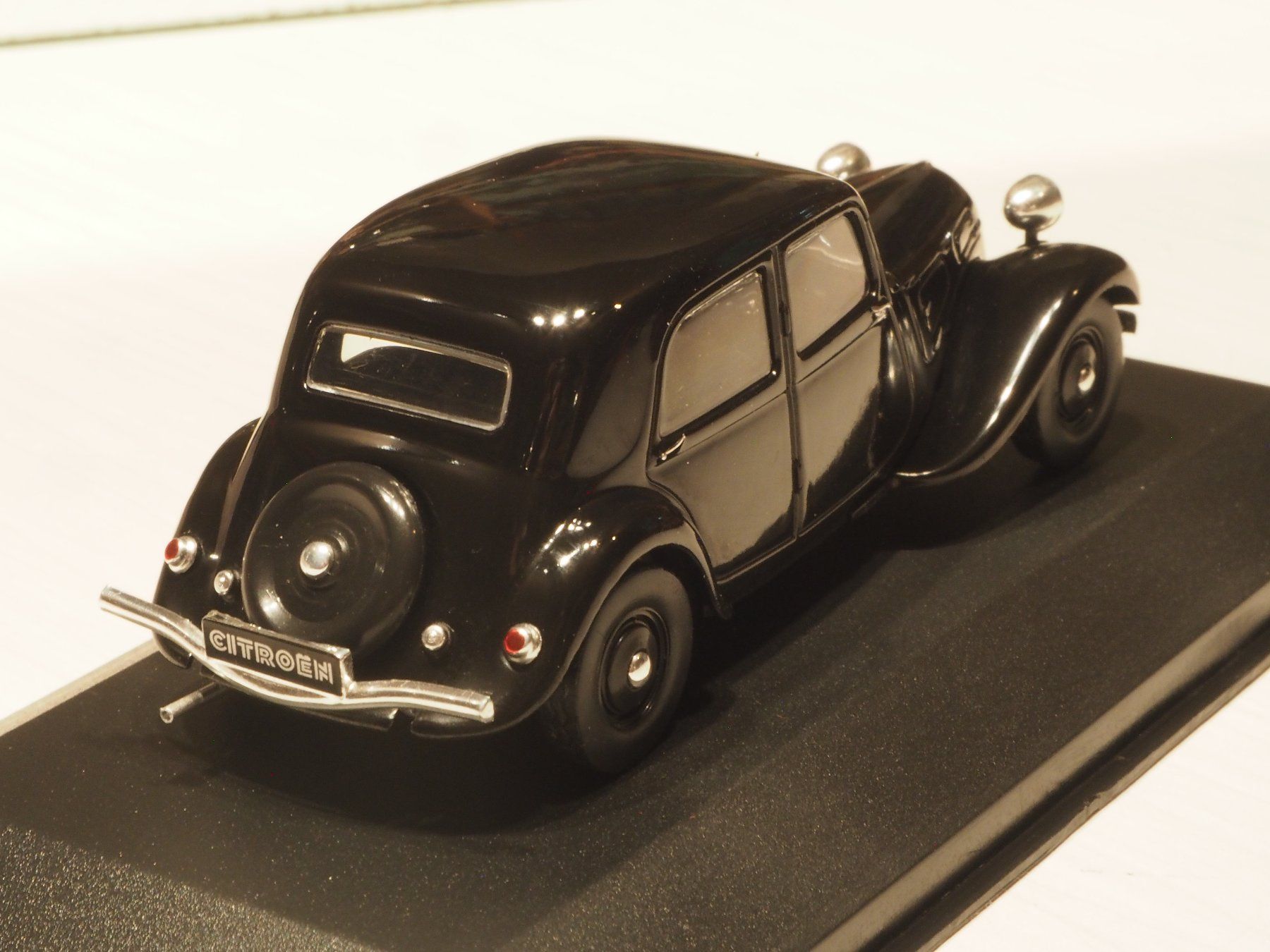 Citroën Modellautos: Citroen Traction Avant 7CV - Odeon – Neu und originalverpackt aus Winterthur von 602ccm 2